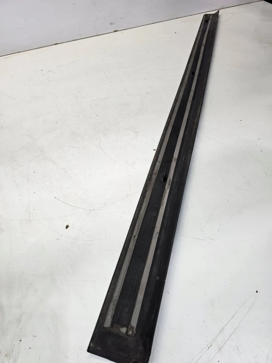 LISTWA PROGOWA LEWY PRZÓD A6 C6 S LINE 4F0853373K