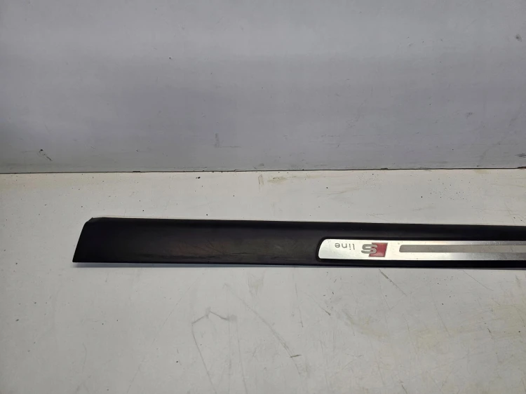 LISTWA PROGOWA LEWY PRZÓD A6 C6 S LINE 4F0853373K