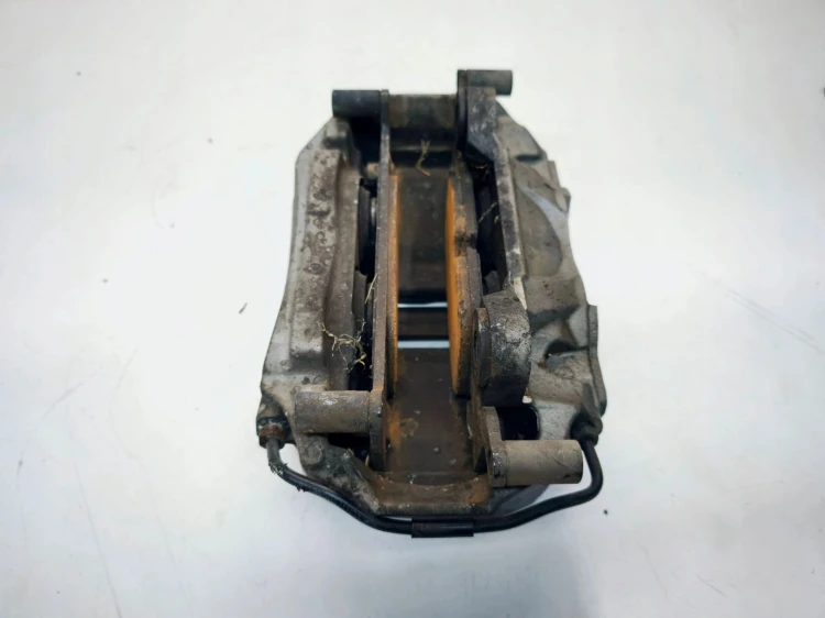 ZACISK HAMULCOWY PRAWY PRZÓD AUDI A4 B9 A5 8W 8W06DD 974