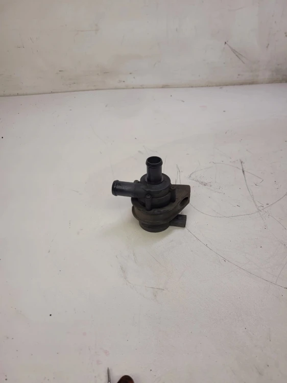 DODATKOWA POMPA WODY ZAWÓR AUDI VW SEAT 1K0965561F