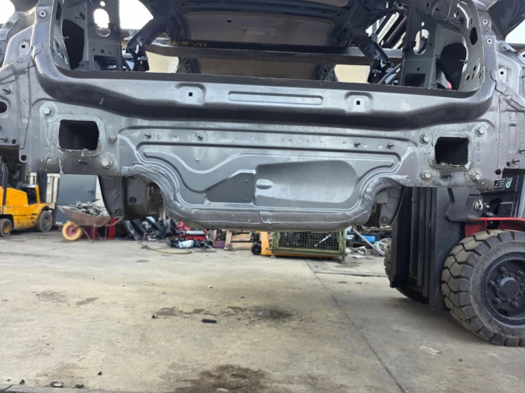 WANNA PAS TYLNI AUDI A4 B9 LIFT AVANT KOMBI ORYGINAŁ *4*