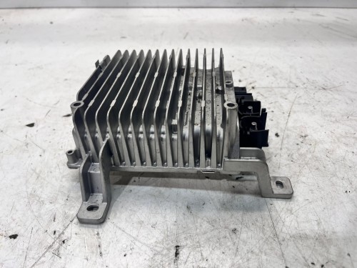 PRZETWORNICA NAPIĘCIA AUDI A3 8Y 5QS959682D