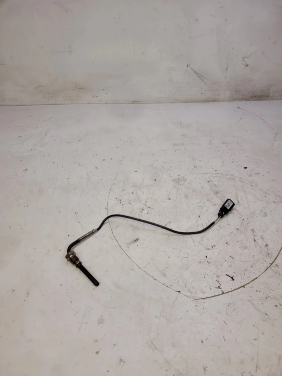 CZUJNIK TEMPERATURY SPALIN AUDI A4 Q7 4M0906088AD