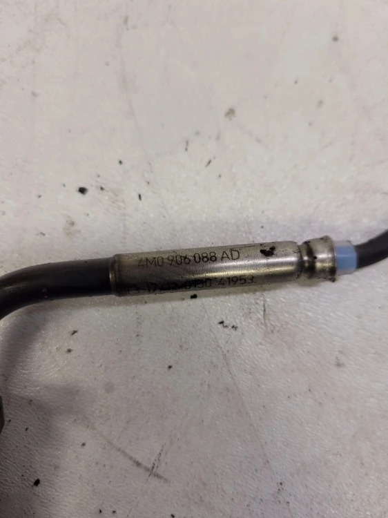 CZUJNIK TEMPERATURY SPALIN AUDI A4 Q7 4M0906088AD