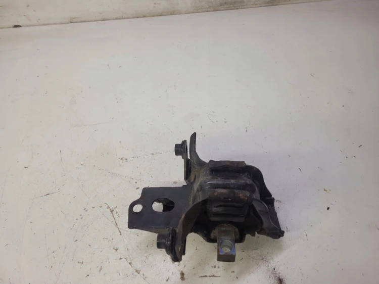 ŁAPA PODUSZKA SILNIKA AUDI A1 VW SEAT 6R0199555