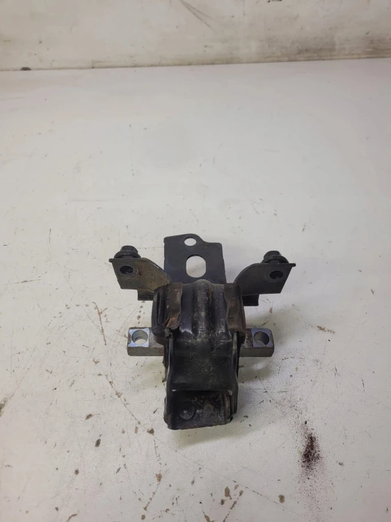 ŁAPA PODUSZKA SILNIKA AUDI A1 VW SEAT 6R0199555