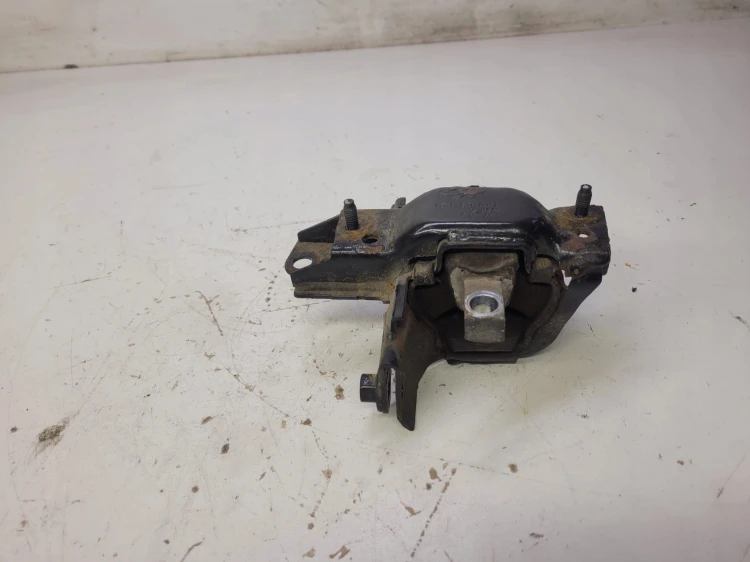 ŁAPA PODUSZKA SILNIKA AUDI A1 VW SEAT 6R0199555