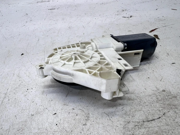 SILNIK SILNICZEK SZYBY AUDI A4 B8 A1 8X 8K0959802B