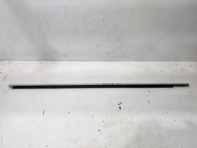 LISTWA CHROM DRZWI LEWY PRZÓD AUDI Q7 4M 4M0853283