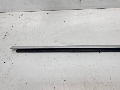 LISTWA CHROM DRZWI LEWY PRZÓD AUDI Q7 4M 4M0853283