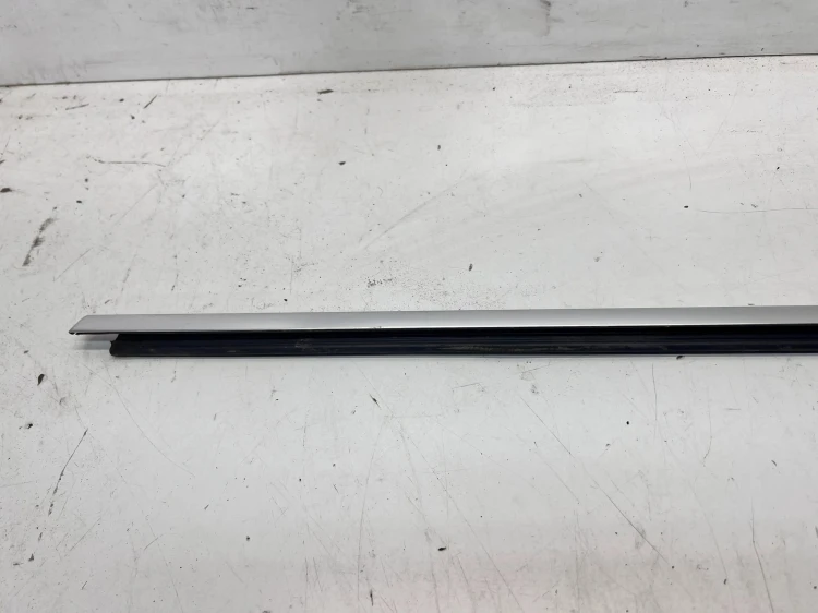 LISTWA CHROM DRZWI LEWY PRZÓD AUDI Q7 4M 4M0853283