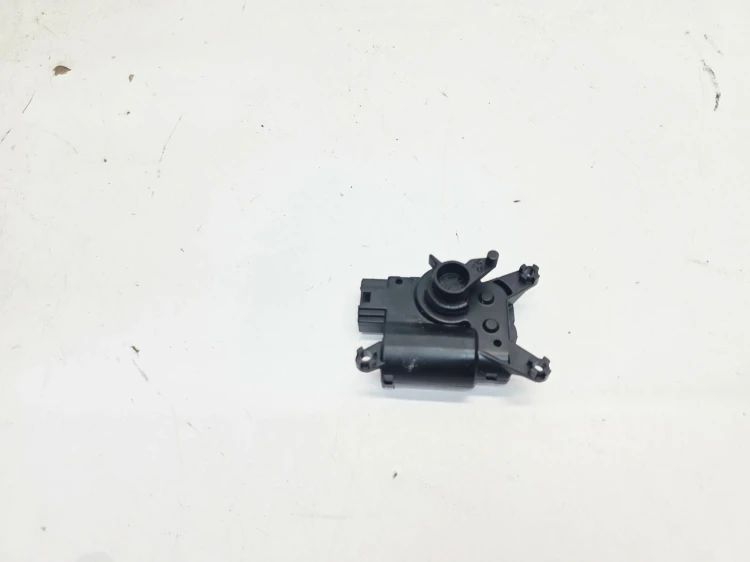 SILNICZEK NAGRZEWNICY AUDI Q7 4L 7L0907511AH