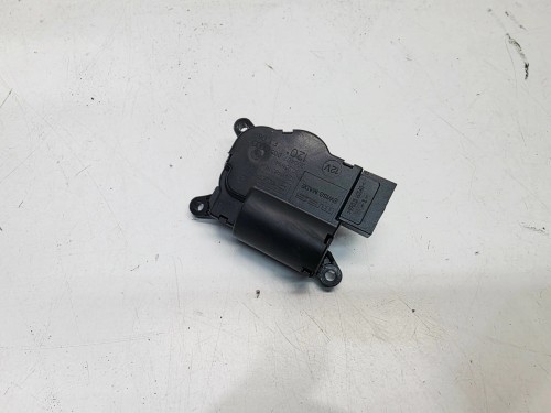 SILNICZEK NAGRZEWNICY AUDI Q7 4L 7L0907511AH