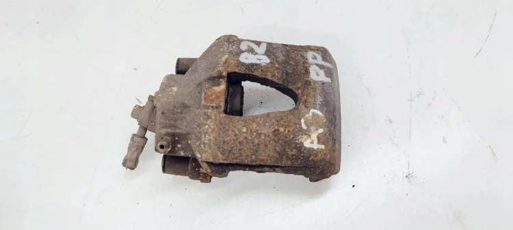 ZACISK HAMULCOWY PRAWY PRZÓD AUDI A3 8P VW SEAT 82