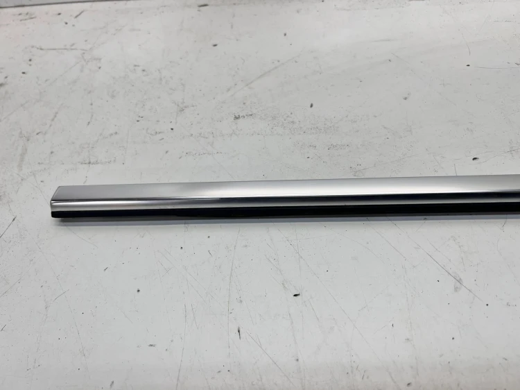 LISTWA CHROM DRZWI LEWY PRZÓD AUDI Q7 4M 4M0853283