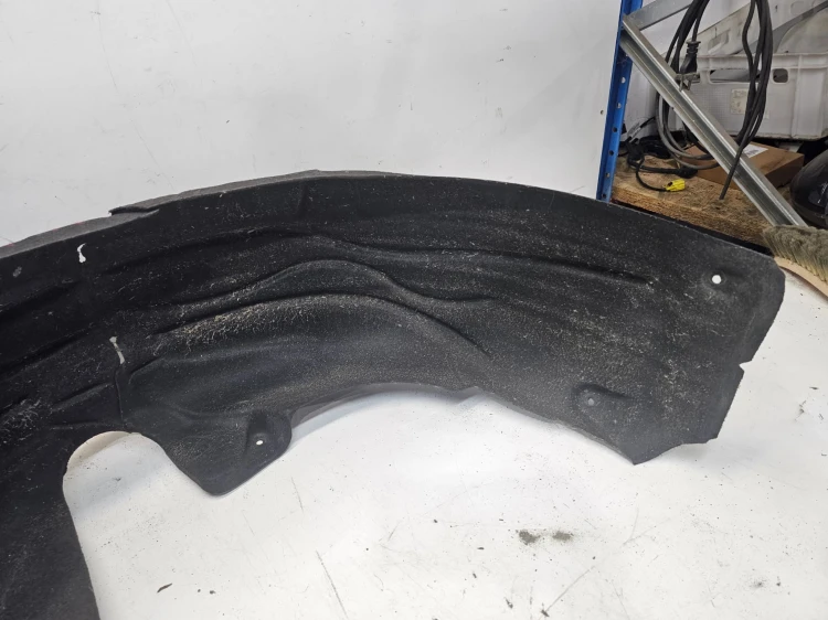 NADKOLE MATERIAŁOWE PRAWY TYŁ AUDI A3 8Y SPORTBACK 8Y0810172A