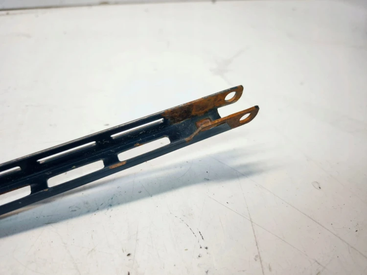 RAMIĘ WYCIERACZKI LEWE AUDI A4 B6 B7 8E1955407A
