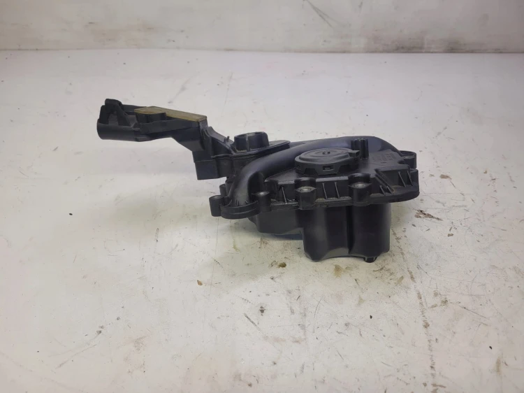 ODMA OLEJU AUDI S4 S5 A6 A7 3.0 TFSI 06E103547