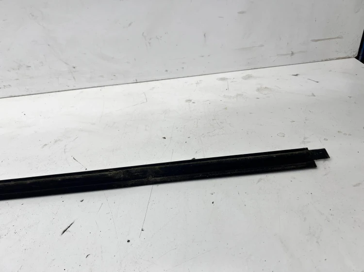 LISTWA CHROM DRZWI LEWY PRZÓD AUDI Q7 4M 4M0853283