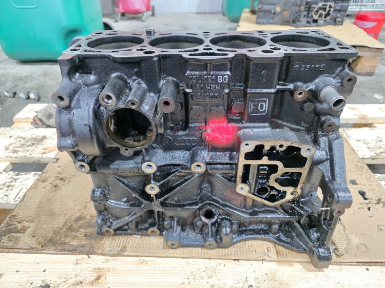 BLOK SILNIKA AUDI A4 B8 A5 Q5 8R 2.0 TDI CAH 03L021BG 13/26