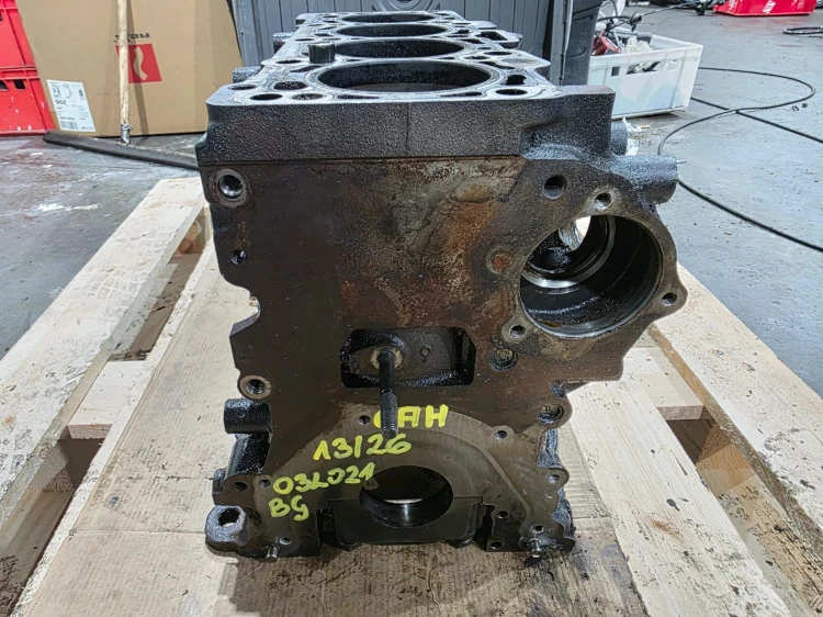 BLOK SILNIKA AUDI A4 B8 A5 Q5 8R 2.0 TDI CAH 03L021BG 13/26