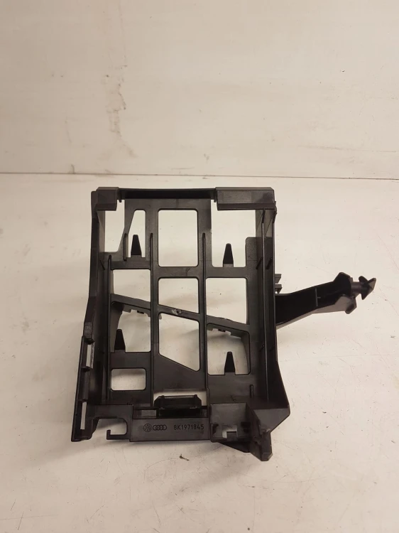 UCHWYT MOCOWANIE STEROWNIKA AUDI A4 B8 8K1971845