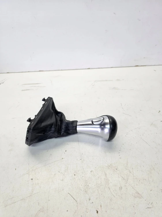 MIESZEK GAŁKA ZMIANY BIEGÓW AUTOMAT DSG AUDI A3 8P 8P2713139Q UK