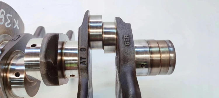 WAŁ KORBOWY AUDI A6 C6 C7 A8 D3 2.8 FSI BDX CHV 06EQ 06E101Q *38*