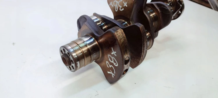 WAŁ KORBOWY AUDI A6 C6 C7 A8 D3 2.8 FSI BDX CHV 06EQ 06E101Q *38*