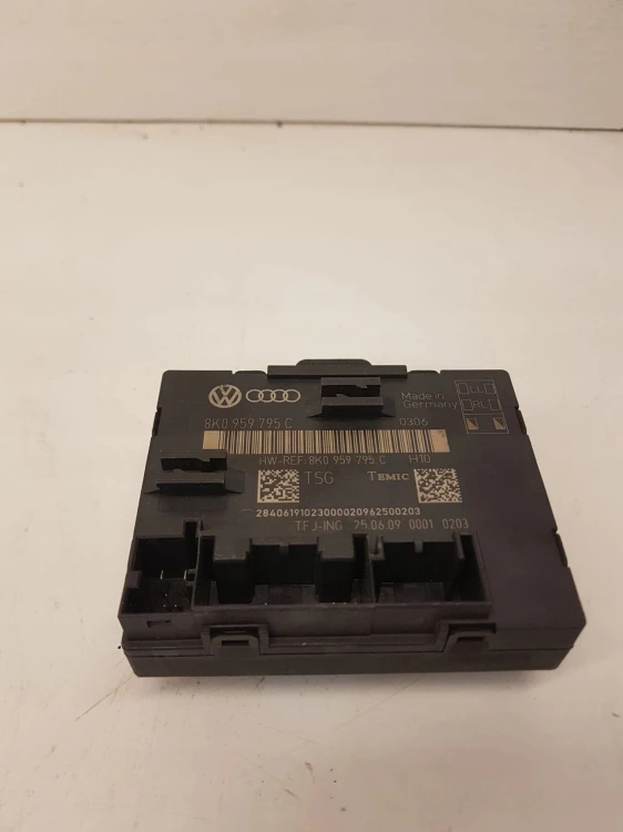 MODUŁ DRZWI PRAWY TYŁ AUDI A4 B8 A5 Q5 8K0959795C