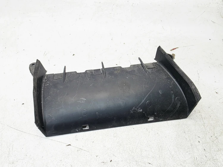 WLOT DOLOT POWIETRZA Z PASA PRZEDNIEGO AUDI A6 C8 4K0129510B