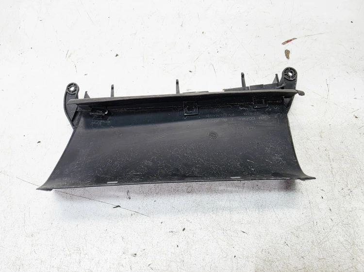 WLOT DOLOT POWIETRZA Z PASA PRZEDNIEGO AUDI A6 C8 4K0129510B