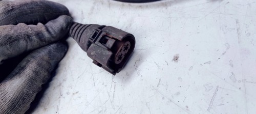 WIĄZKA ZACISKU LEWY TYŁ AUDI A6 C6 4F0972253AE