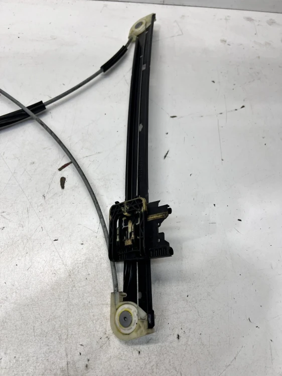 MECHANIZM PODNOSZENIA SZYBY LEWY PRZÓD AUDI 4M0837461A