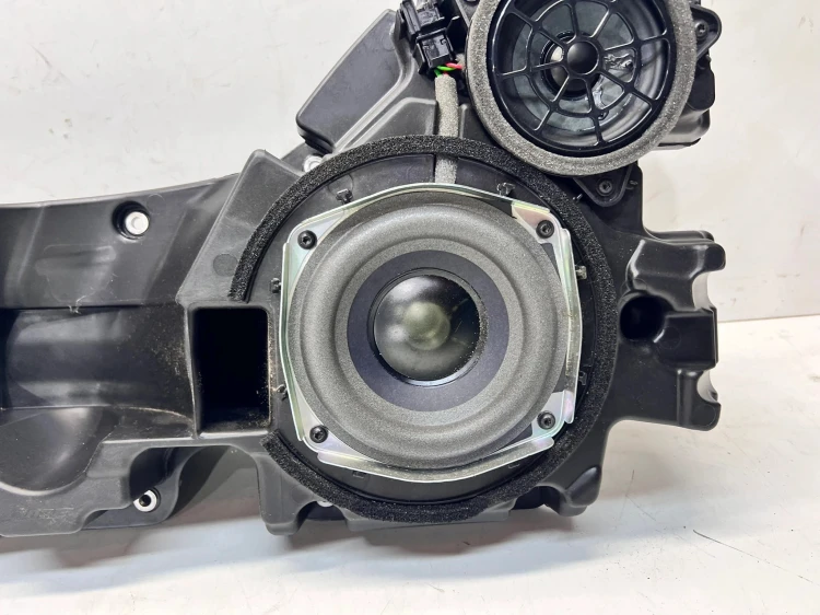 GŁOŚNIK TUBA BOSE DRZWI LEWY PRZÓD AUDI Q7 4M 4M0035297