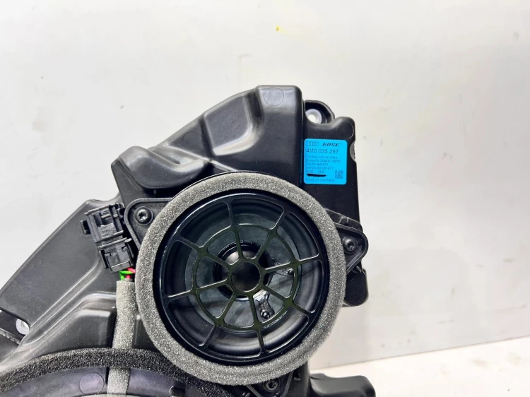 GŁOŚNIK TUBA BOSE DRZWI LEWY PRZÓD AUDI Q7 4M 4M0035297