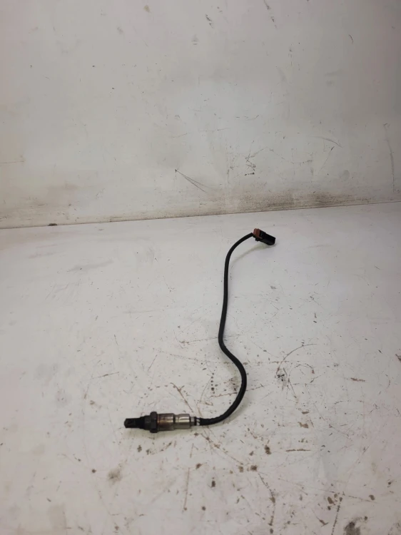 CZUJNIK TEMPERATURY SPALIN AUDI A4 A5 8W0906265D