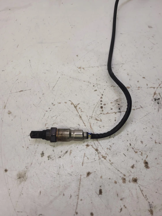 CZUJNIK TEMPERATURY SPALIN AUDI A4 A5 8W0906265D