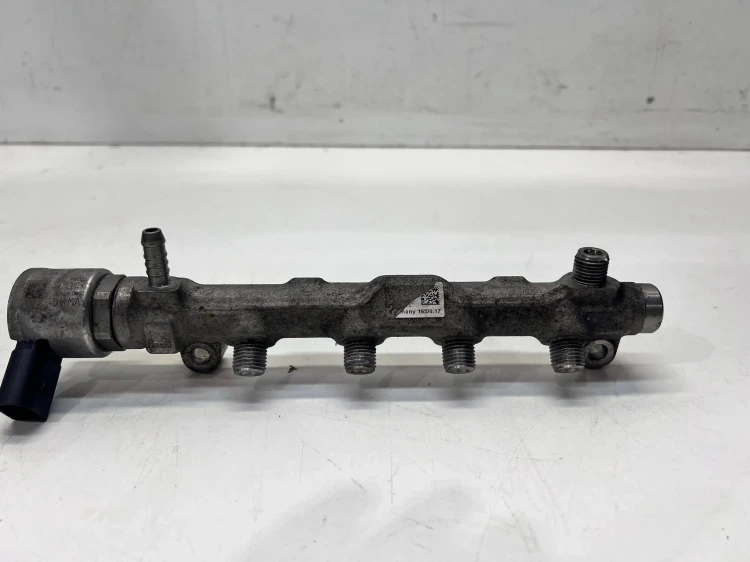 LISTWA WTRYSKOWA AUDI VOLKSWAGEN SEAT SKODA 2.0 TDI 04L130089G
