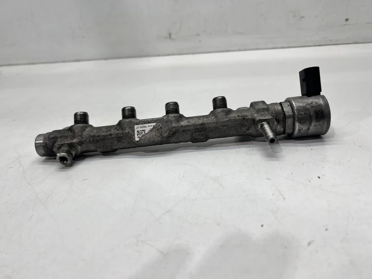 LISTWA WTRYSKOWA AUDI VOLKSWAGEN SEAT SKODA 2.0 TDI 04L130089G