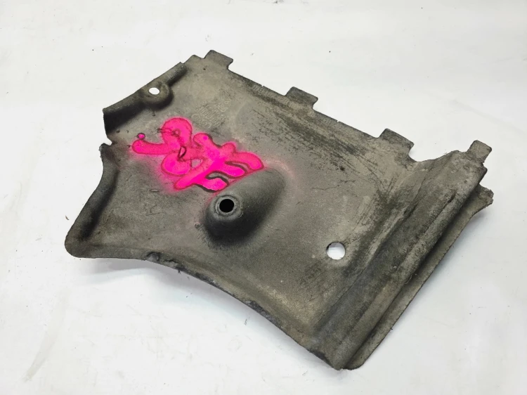 OSŁONA PŁYTA PODWOZIA LEWY PRZÓD MAŁA AUDI A6 C7 A7 4G0825201B 3/26