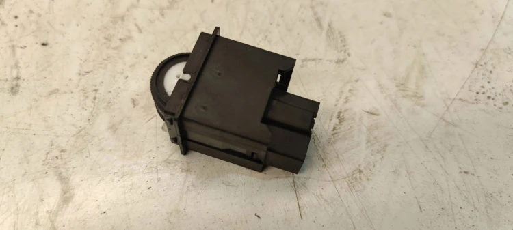 PRZYCISK REGULACJI ŚWIATEŁ AUDI A4 A5Q5 8K0941301A