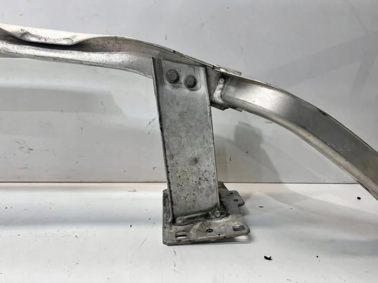 BELKA POD ZDERZAK PRZÓD AUDI Q5 FY 80A807113E USZKODZONA