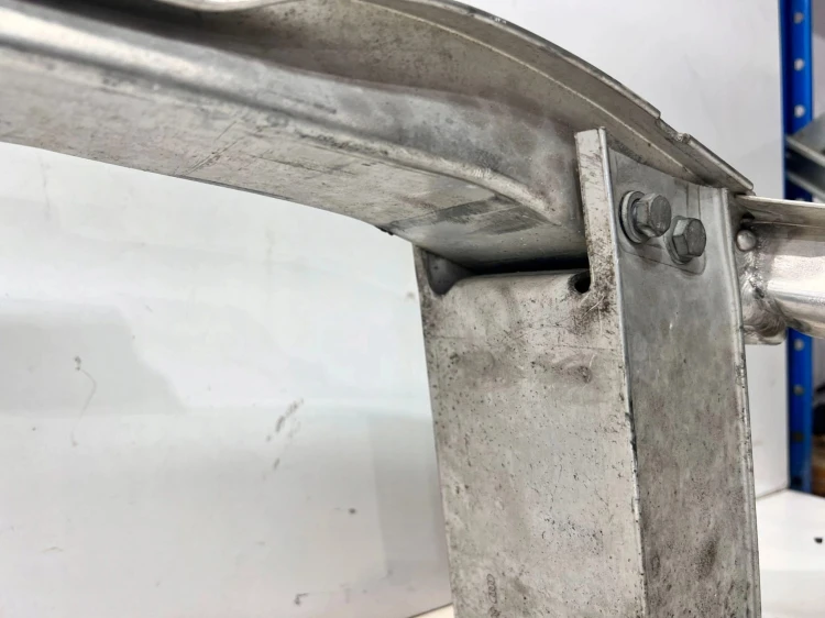 BELKA POD ZDERZAK PRZÓD AUDI Q5 FY 80A807113E USZKODZONA