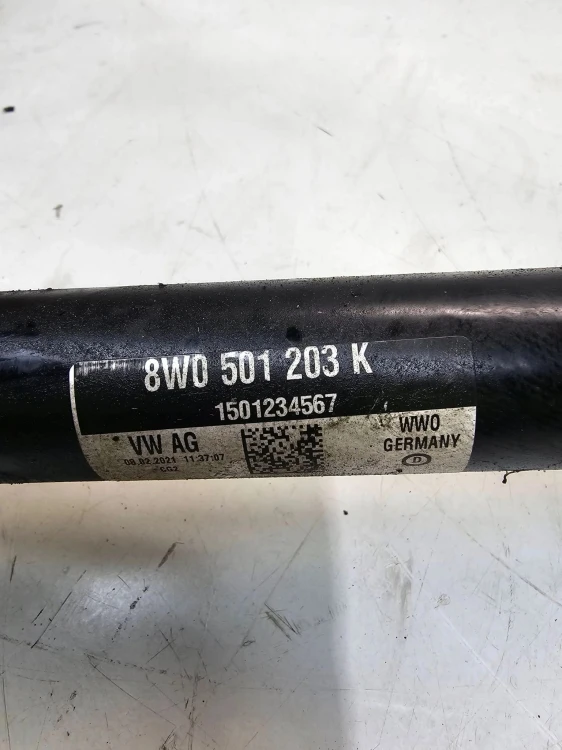 PÓŁOŚ LEWY TYŁ AUDI A4 B9 LIFT 8W0501203K