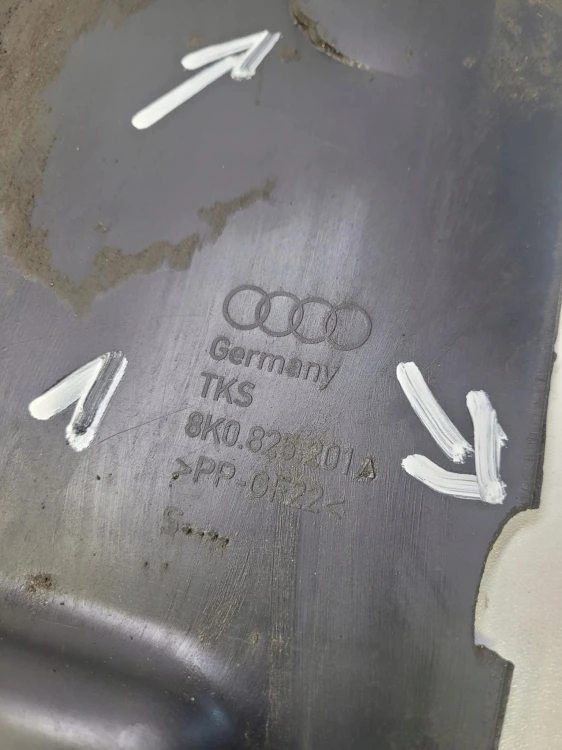 OSŁONA PŁYTA PODWOZIA LEWA AUDI A4 B8 8K0825201A *12*