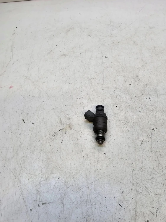 WTRYSK WTRYSKIWACZ AUDI VW SEAT 1.6 MPI 06A906031BT