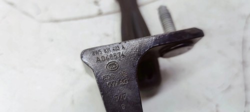 ZAWIAS DRZWI LEWY AUDI A4 B9 8W5831403A