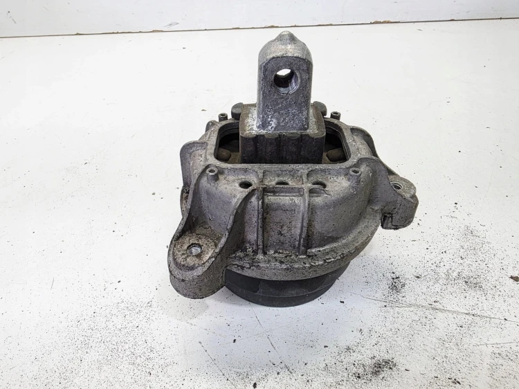 PODUSZKA ŁAPA SILNIKA PRAWA BMW 5 F10 6785602-01