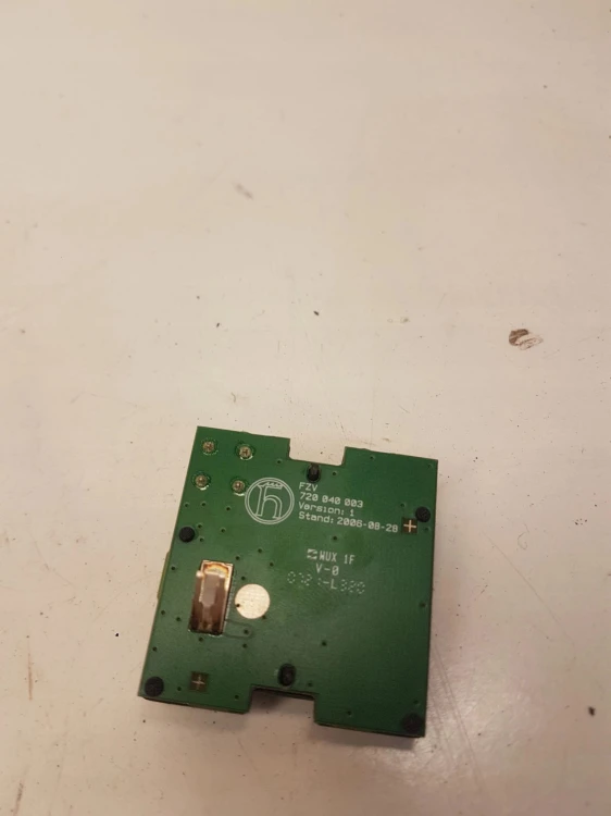 WZMACNIACZ ANTENOWY AUDI A3 A4 A6 4F5035225P